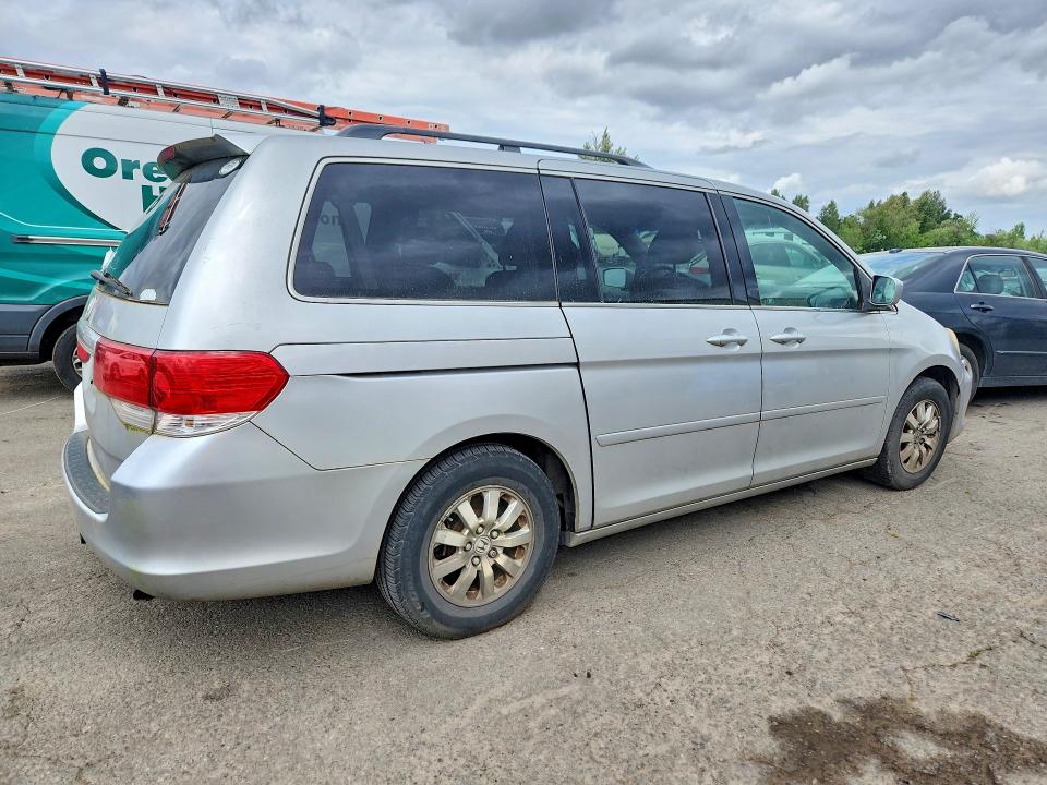 53436726 :رقم المزاد ، 5FNRL3H71AB078923 vin ، 2010 Honda Odyssey مزاد بيع