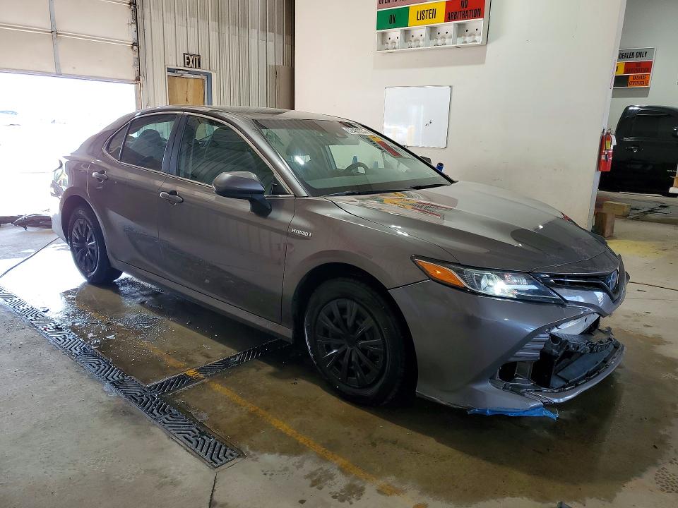 2018 Toyota Camry მანქანა იყიდება აუქციონზე, vin: 4T1B31HK8JU002029, აუქციონის ნომერი: 52401636