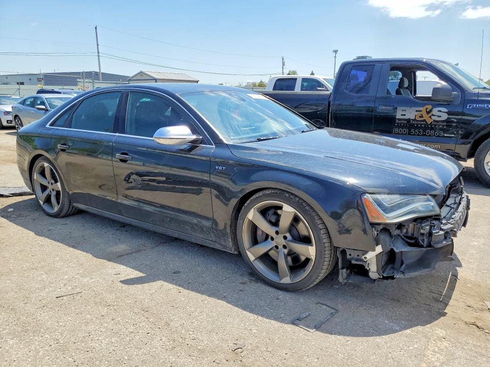 52824596 :رقم المزاد ، WAUD2AFD7DN029657 vin ، 2013 Audi S8 مزاد بيع