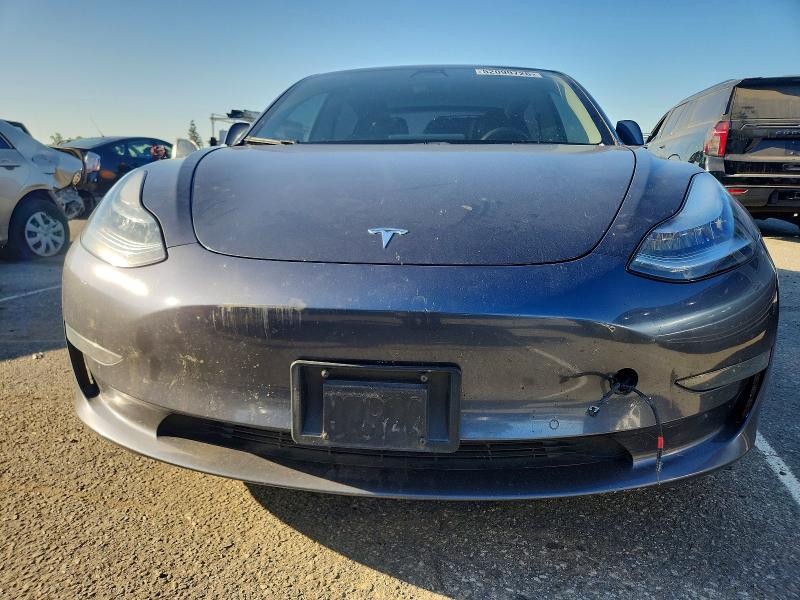 52099726 :رقم المزاد ، 5YJ3E1EA5KF426891 vin ، 2019 Tesla Model 3 مزاد بيع