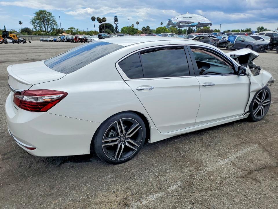 Продажа на аукционе авто 2016 Honda Accord, vin: 1HGCR2F57GA151683, номер лота: 52426446