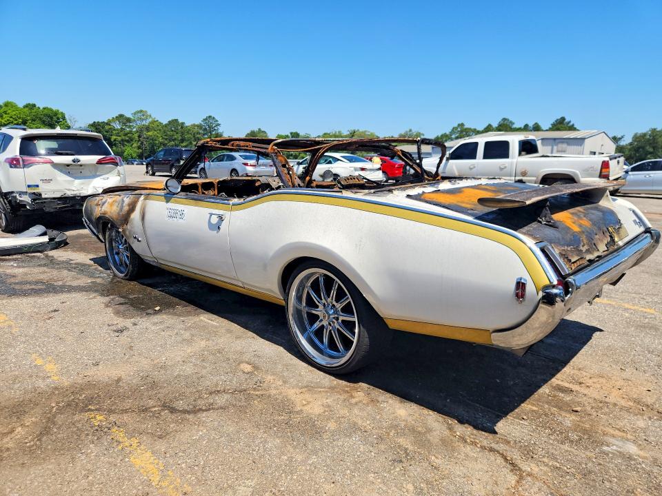 1969 Oldsmobile Cutlass მანქანა იყიდება აუქციონზე, vin: 336679M411851, აუქციონის ნომერი: 53386196
