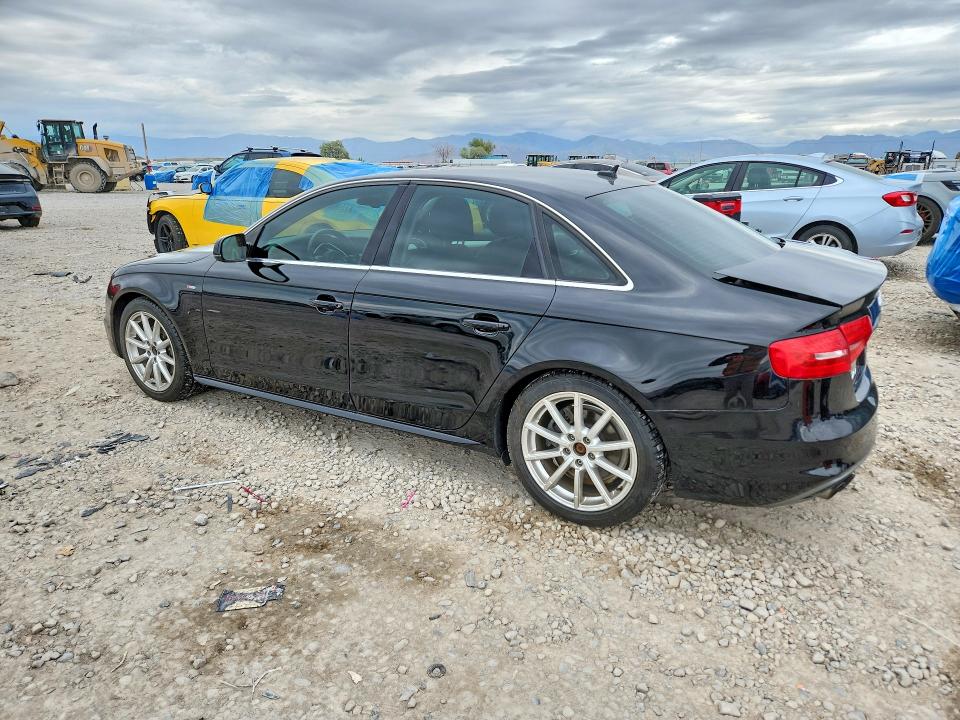 52555716 :رقم المزاد ، WAUFFAFL7FN012915 vin ، 2015 Audi A4 مزاد بيع