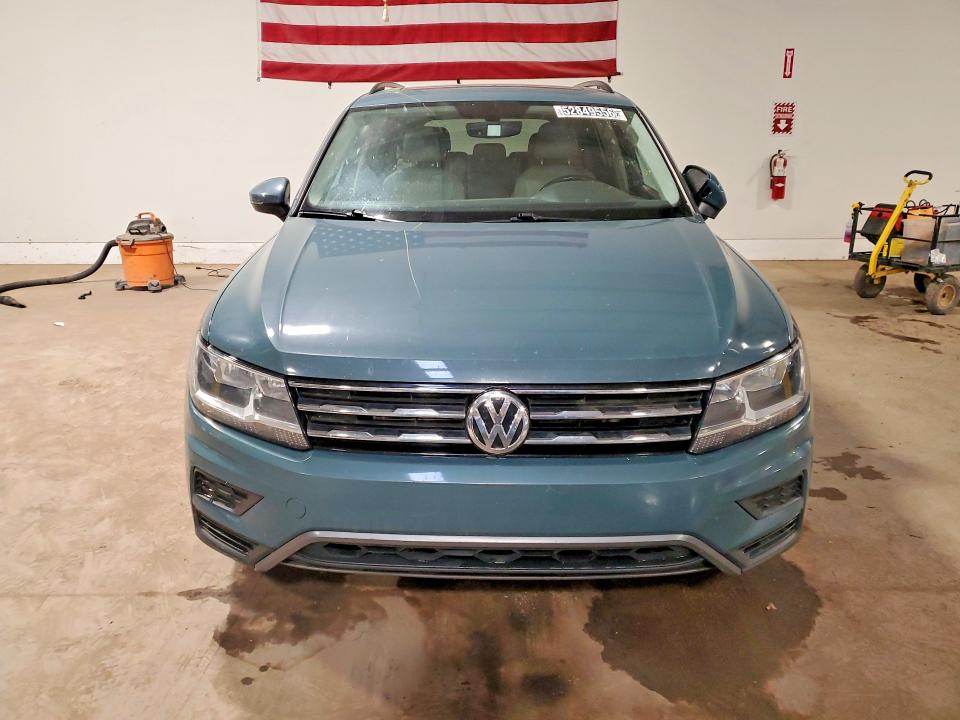 52849556 :رقم المزاد ، 3VV3B7AX7MM060048 vin ، 2021 Volkswagen Tiguan مزاد بيع