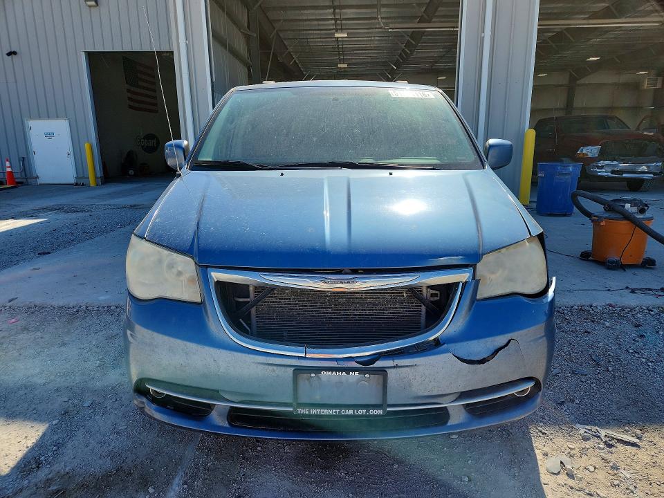 2011 Chrysler Town & Country მანქანა იყიდება აუქციონზე, vin: 2A4RR5DG3BR715956, აუქციონის ნომერი: 51624416