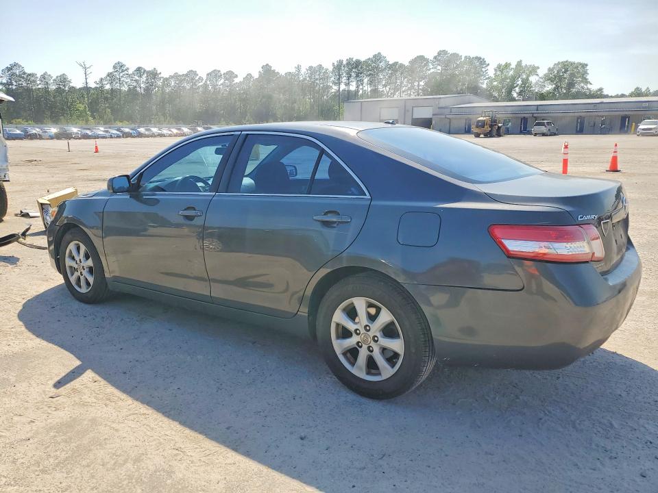 52361196 :رقم المزاد ، 4T1BF3EK3BU118988 vin ، 2011 Toyota Camry مزاد بيع