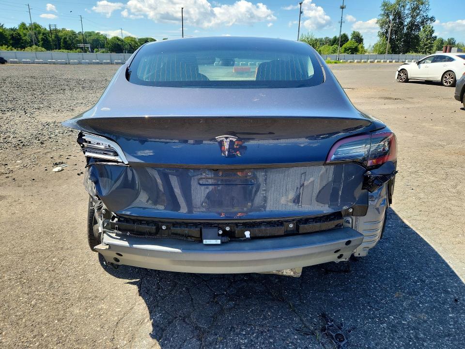 54163476 :رقم المزاد ، 5YJ3E1EB4JF089766 vin ، 2018 Tesla Model 3 مزاد بيع