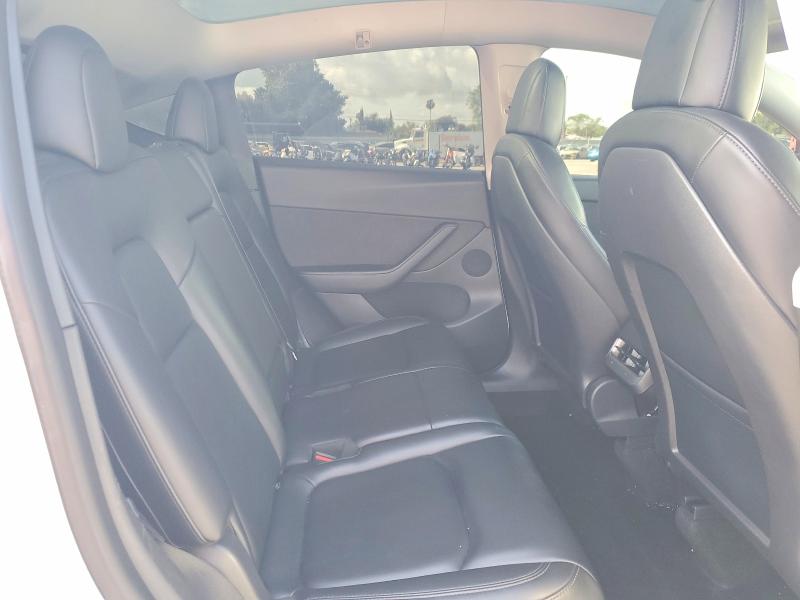 Продаж на аукціоні авто 2022 Tesla Model Y, vin: 7SAYGAEE2NF360519, номер лоту: 52347616