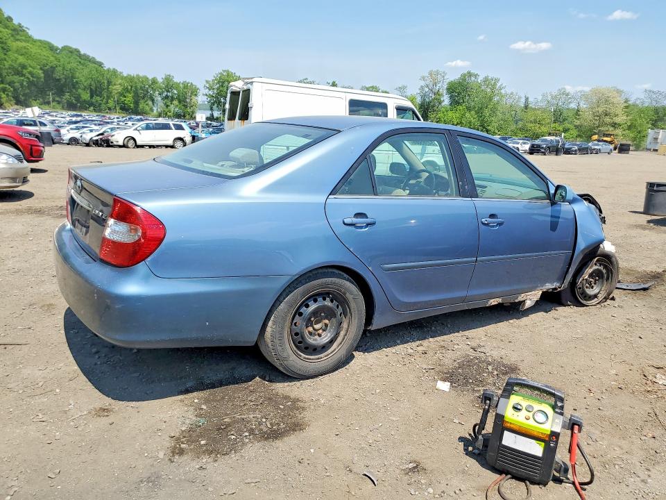 54085006 :رقم المزاد ، 4T1BE32K02U564829 vin ، 2002 Toyota Camry مزاد بيع