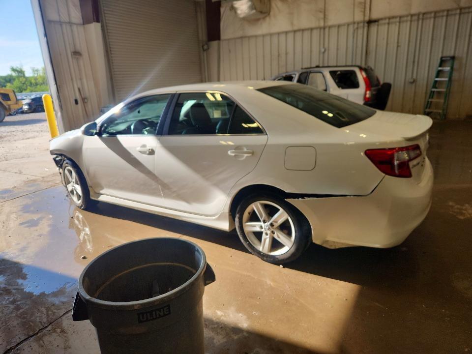 54866816 :رقم المزاد ، 4T1BF1FK4EU821815 vin ، 2014 Toyota Camry مزاد بيع