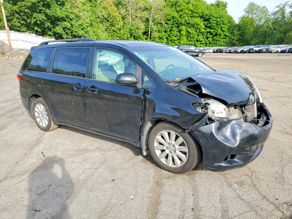 Продажа на аукционе авто 2015 Toyota Sienna, vin: 5TDJK3DCXFS114811, номер лота: 54537296
