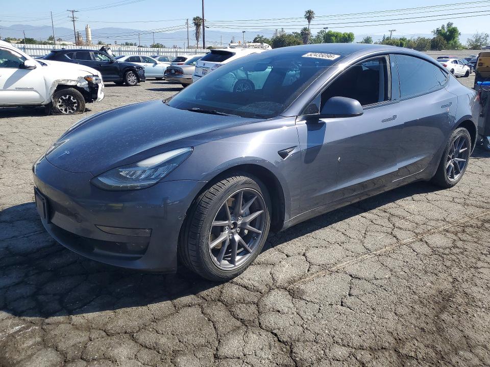 52435096 :رقم المزاد ، 5YJ3E1EB4NF298947 vin ، 2022 Tesla Model 3 مزاد بيع