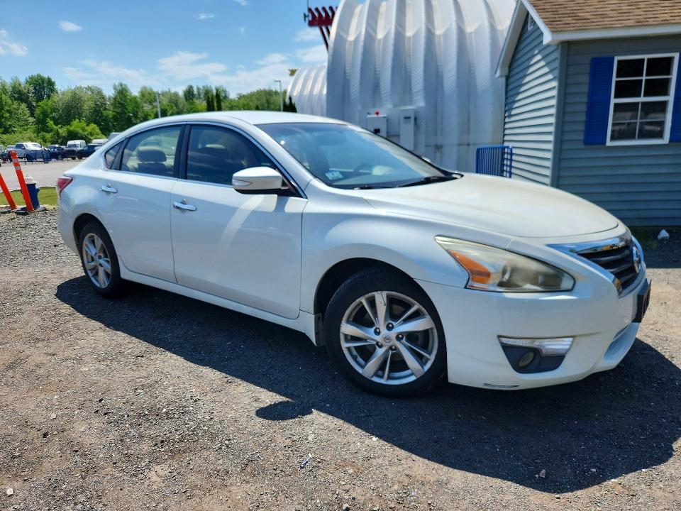 2013 Nissan Altima მანქანა იყიდება აუქციონზე, vin: 1N4AL3AP6DN585707, აუქციონის ნომერი: 54119876