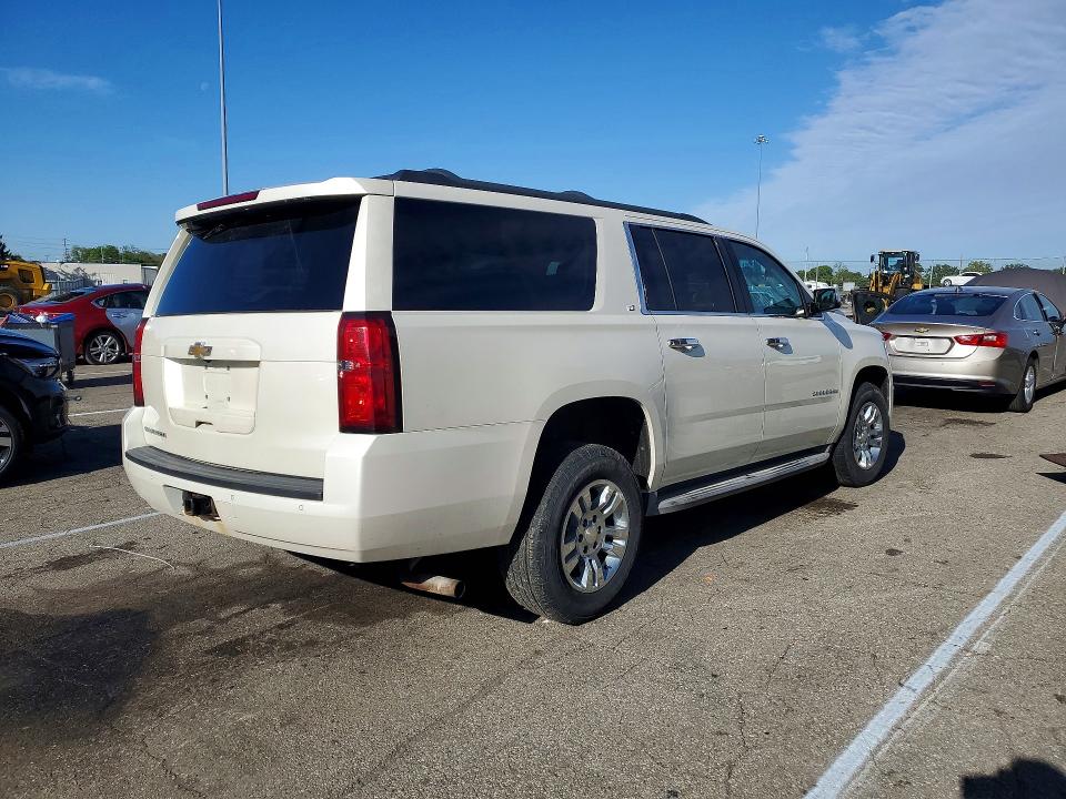 Продажа на аукционе авто 2015 Chevrolet Suburban, vin: 1GNSKJKCXFR571264, номер лота: 52784166