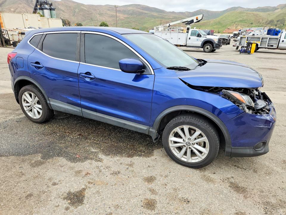 53293756 :رقم المزاد ، JN1BJ1CP1KW227088 vin ، 2019 Nissan Rogue Sport مزاد بيع