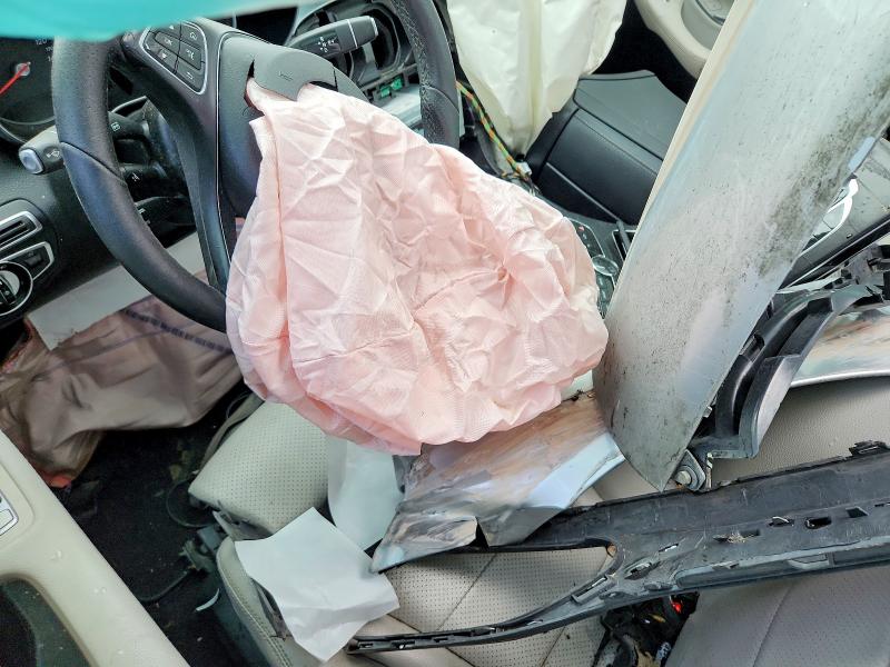 52206366 :رقم المزاد ، 55SWF4JB6HU207259 vin ، 2017 Mercedes-benz C مزاد بيع