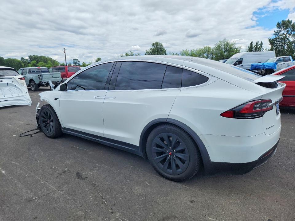 Продажа на аукционе авто 2017 Tesla Model X, vin: 5YJXCBE20HF055203, номер лота: 55167366