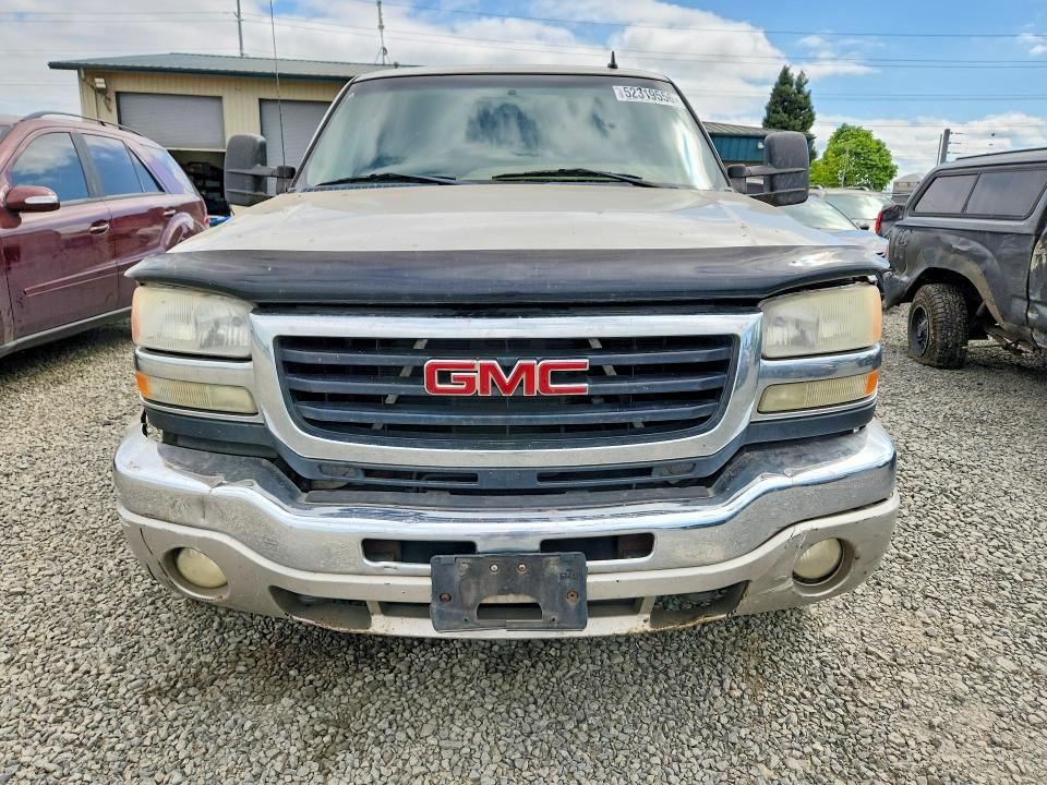 52319556 :رقم المزاد ، 1GTHK23U56F267681 vin ، 2006 Gmc Sierra مزاد بيع