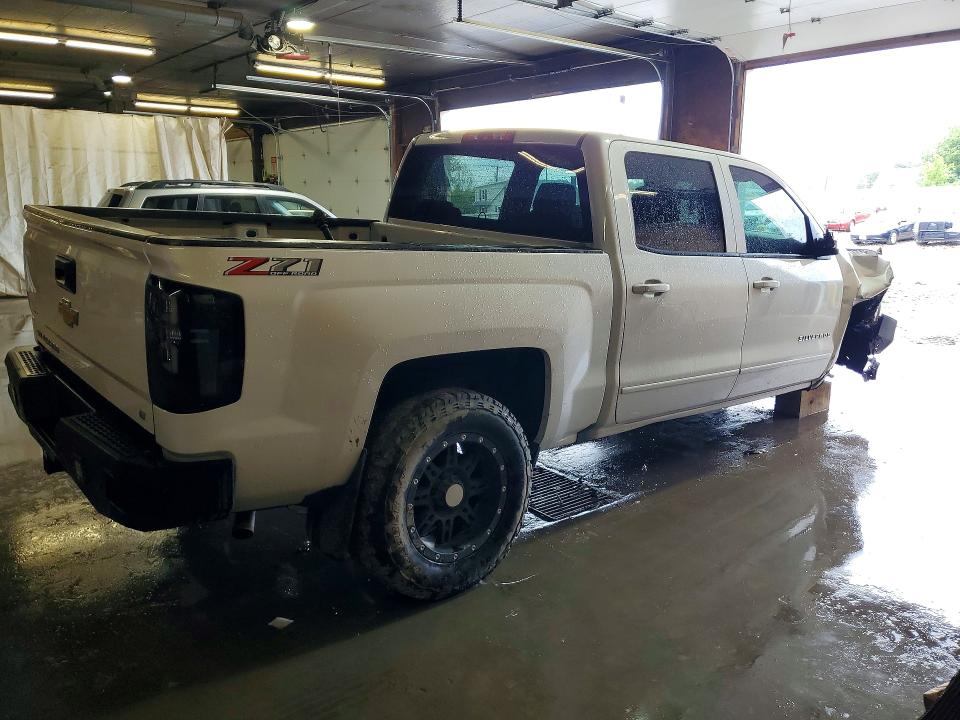 Продаж на аукціоні авто 2018 Chevrolet Silverado, vin: 3GCUKREC4JG372585, номер лоту: 53223736