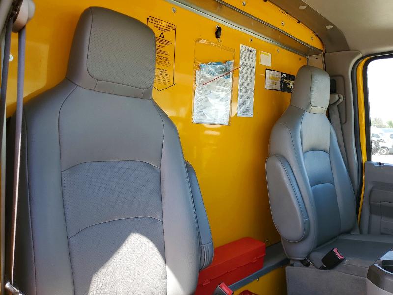 2022 Ford Econoline მანქანა იყიდება აუქციონზე, vin: 1FDWE3FN3NDC04013, აუქციონის ნომერი: 54721376