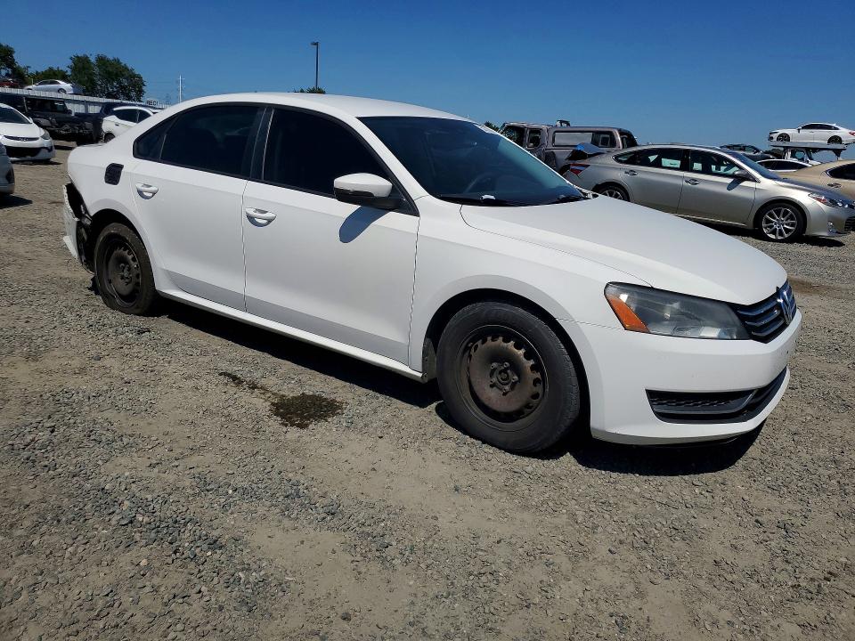 52770716 :رقم المزاد ، 1VWAP7A34EC018585 vin ، 2014 Volkswagen Passat مزاد بيع