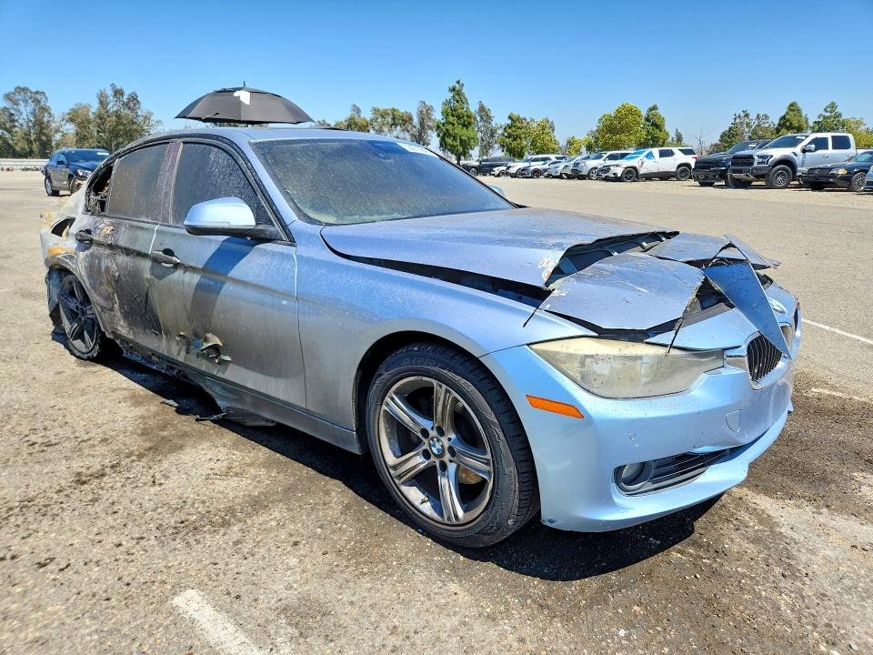 53270646 :رقم المزاد ، WBA3C1C59EK114542 vin ، 2014 Bmw 328 مزاد بيع