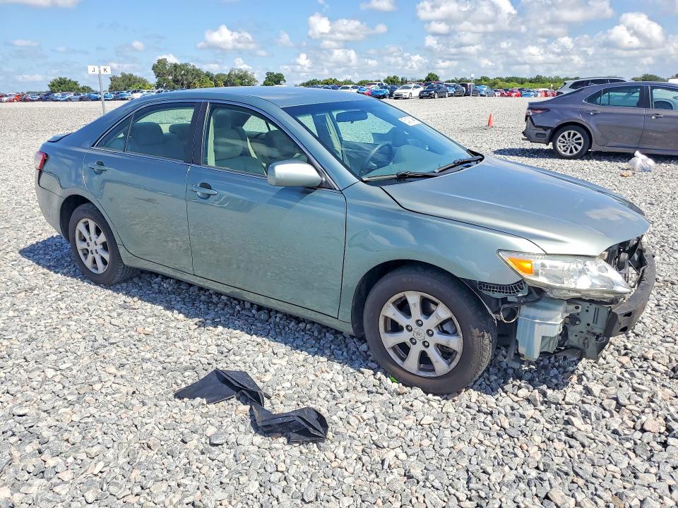 53421146 :رقم المزاد ، 4T1BF3EKXBU752802 vin ، 2011 Toyota Camry مزاد بيع