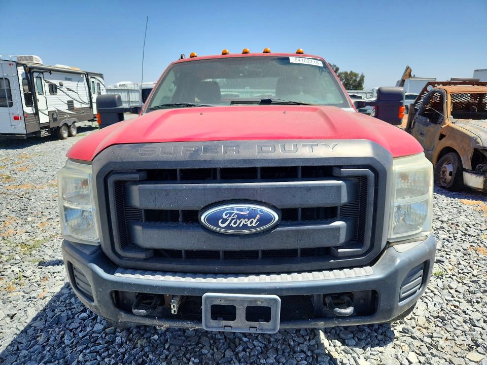 54102216 :رقم المزاد ، 1FD8X3H61BEB00909 vin ، 2011 Ford F350 مزاد بيع