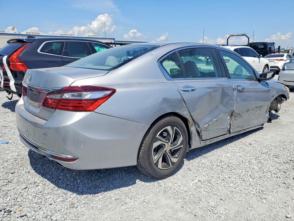 52122476 :رقم المزاد ، 1HGCR2F34HA017441 vin ، 2017 Honda Accord مزاد بيع