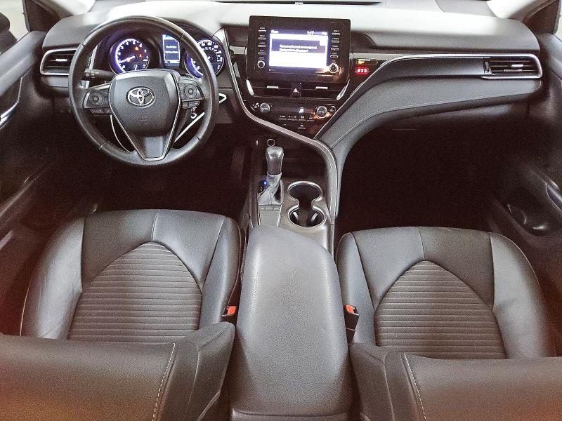 51633996 :رقم المزاد ، 4T1G11AK0NU043301 vin ، 2022 Toyota Camry مزاد بيع