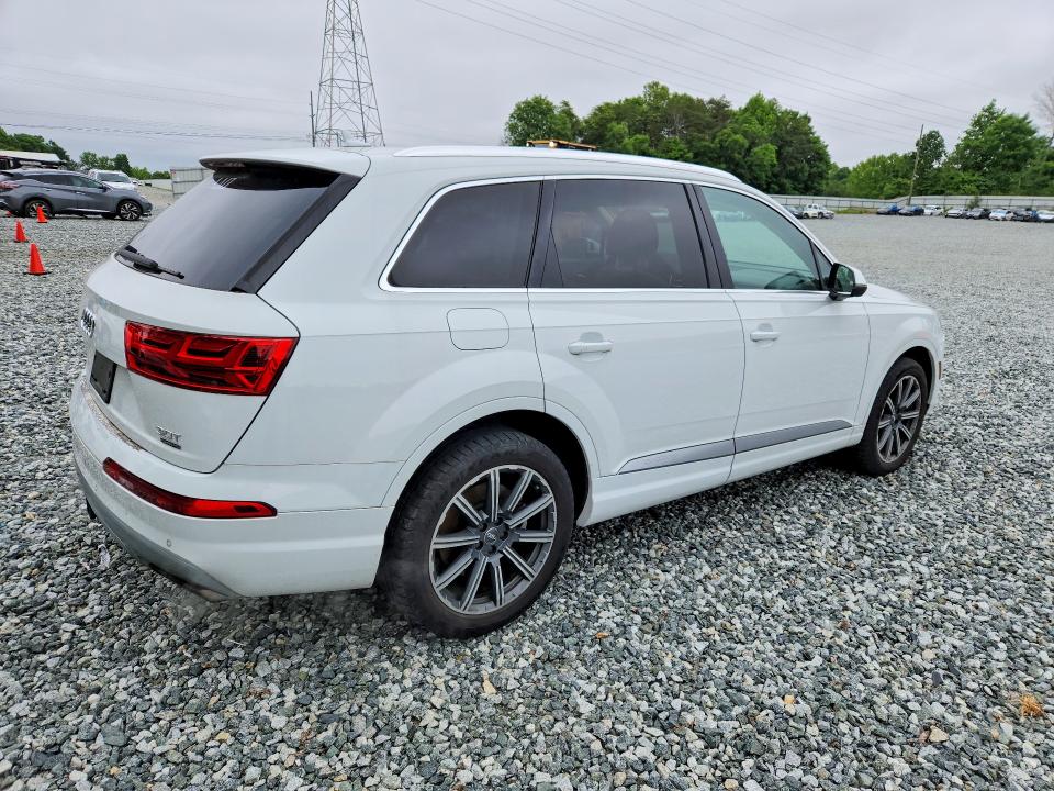 Продажа на аукционе авто 2017 Audi Q7, vin: WA1LAAF72HD008135, номер лота: 53261926