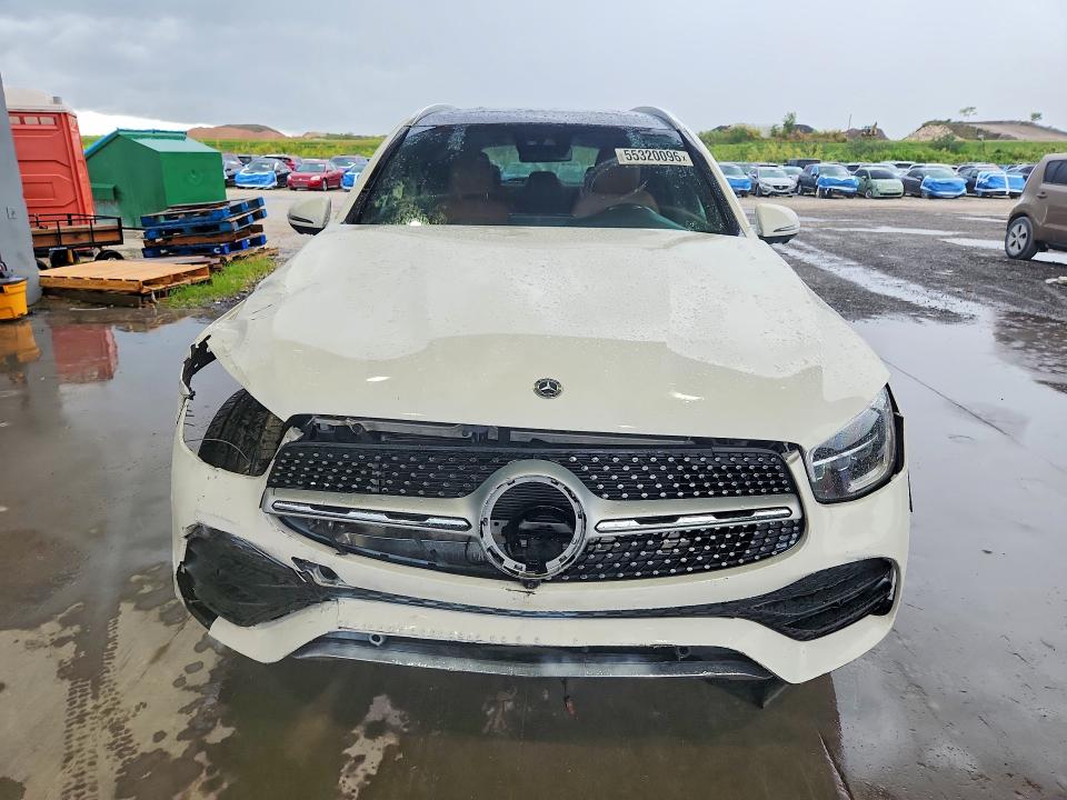 55320096 :رقم المزاد ، W1N0G8DB5NG029121 vin ، 2022 Mercedes-benz Glc مزاد بيع