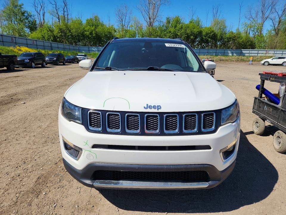 53522996 :رقم المزاد ، 3C4NJDCB0JT372529 vin ، 2018 Jeep Compass مزاد بيع
