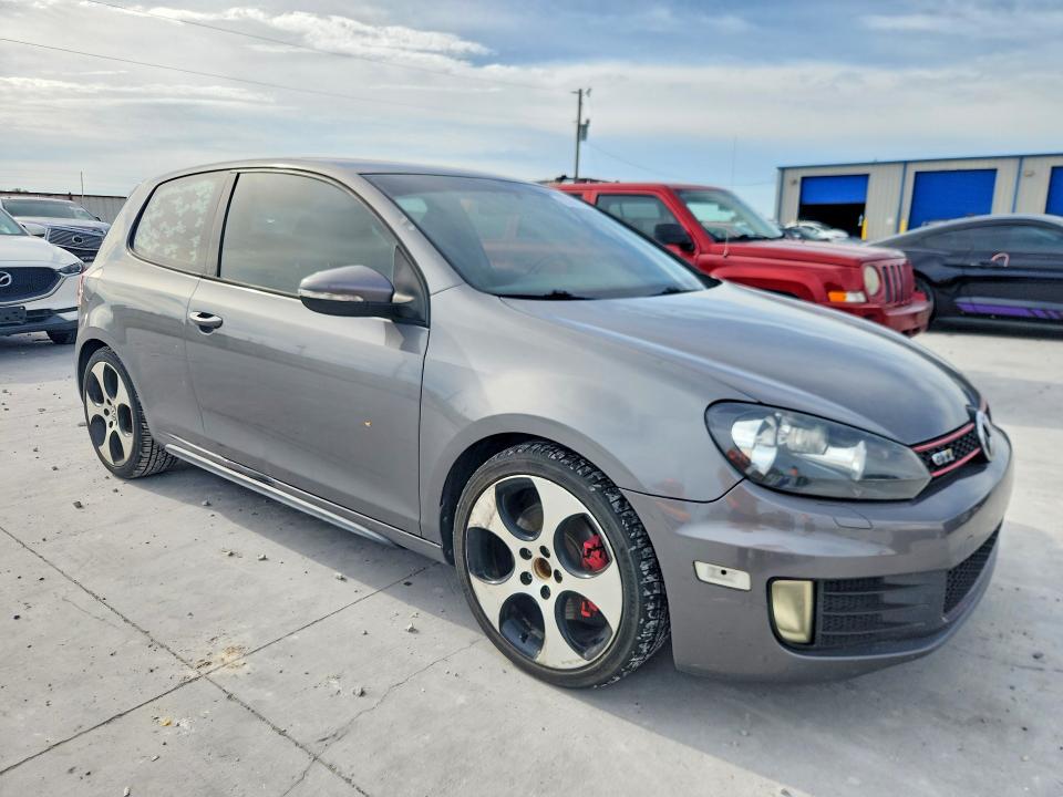 55388256 :رقم المزاد ، WVWEV7AJ1BW212364 vin ، 2011 Volkswagen Gti مزاد بيع