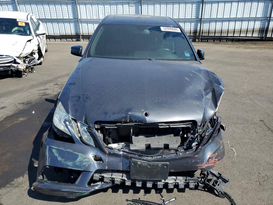 52099686 :رقم المزاد ، WDDHF5GB1BA329167 vin ، 2011 Mercedes-benz E مزاد بيع