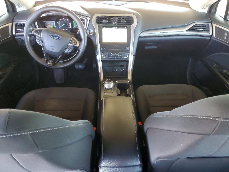 53660316 :رقم المزاد ، 3FA6P0LUXKR135922 vin ، 2019 Ford Fusion مزاد بيع