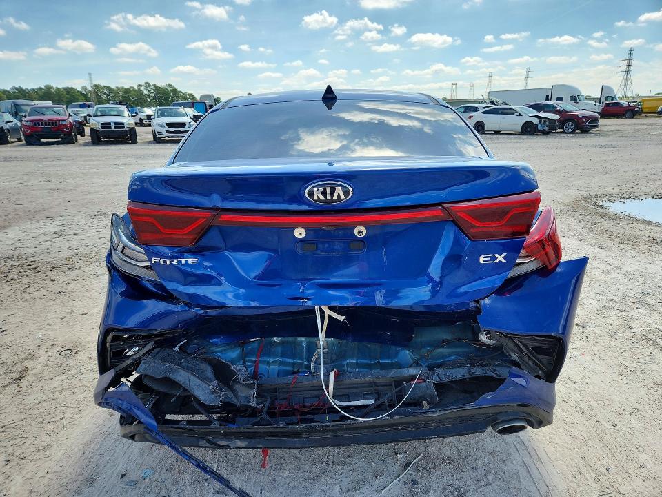 Продажа на аукционе авто 2021 Kia Forte, vin: 3KPF54AD0ME337527, номер лота: 51901556