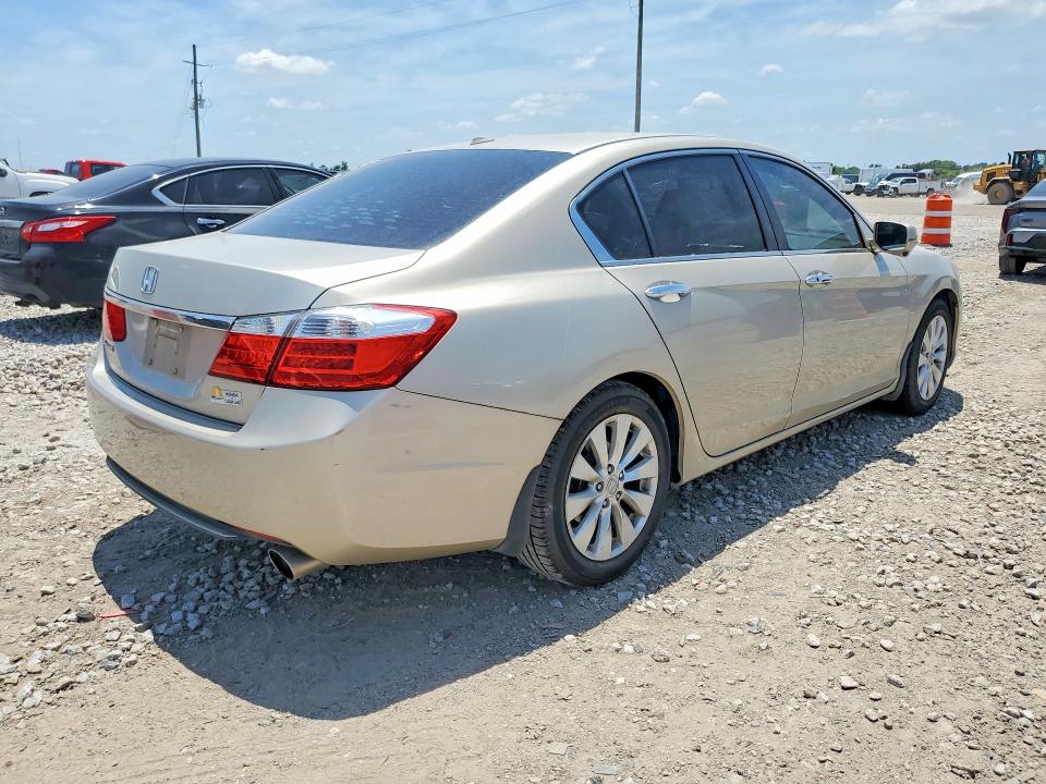 53967546 :رقم المزاد ، 1HGCR2F82FA244149 vin ، 2015 Honda Accord مزاد بيع