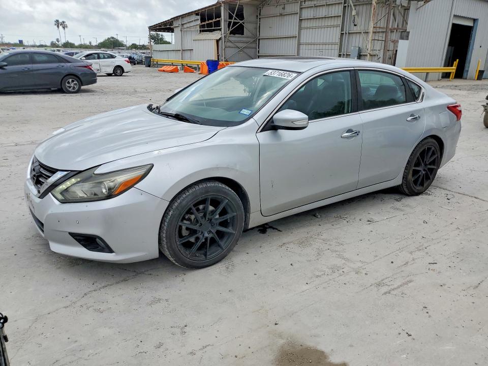 Auction sale of the 2017 Nissan Altima, vin: 1N4BL3AP3HC174285, lot number: 53716826
