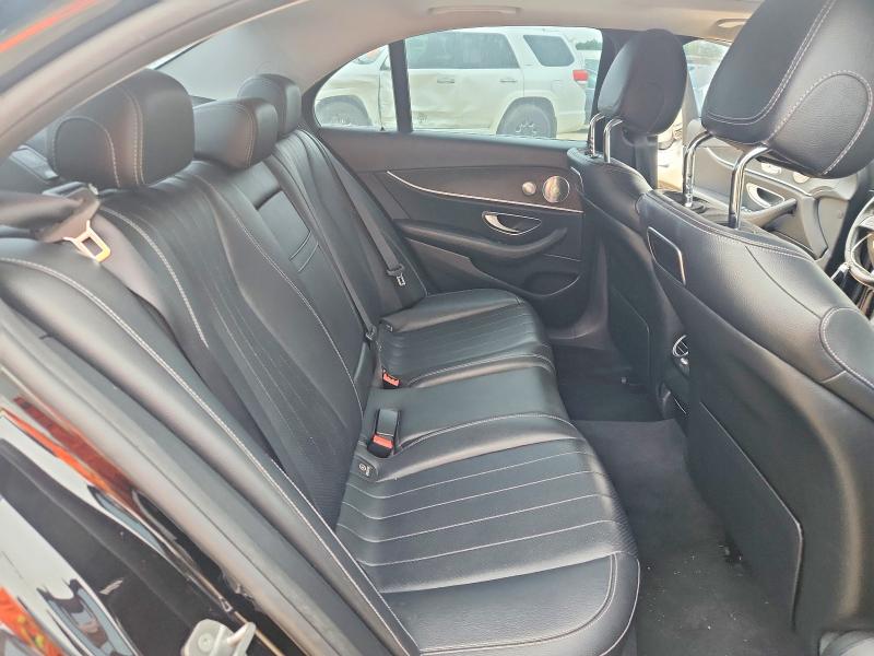 52988226 :رقم المزاد ، WDDZF4JB0JA374140 vin ، 2018 Mercedes-benz E مزاد بيع
