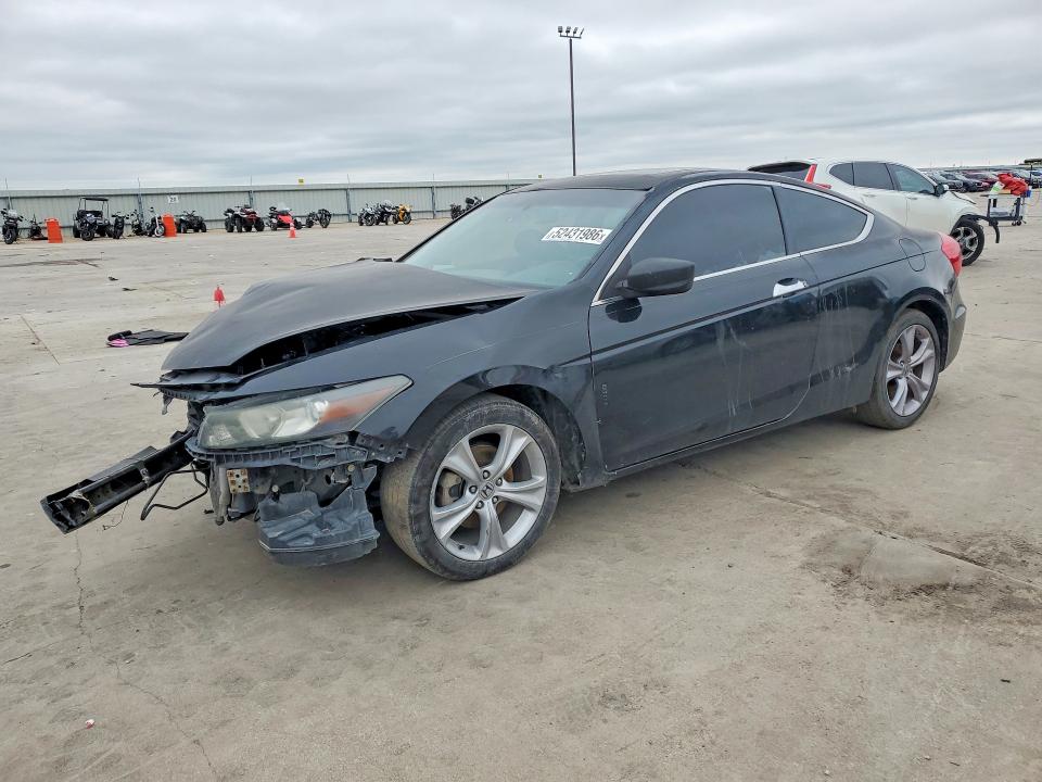 52431986 :رقم المزاد ، 1HGCS2B83CA011810 vin ، 2012 Honda Accord مزاد بيع