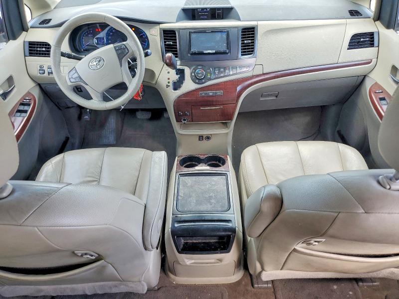 55412636 :رقم المزاد ، 5TDYK3DC6CS229285 vin ، 2012 Toyota Sienna مزاد بيع