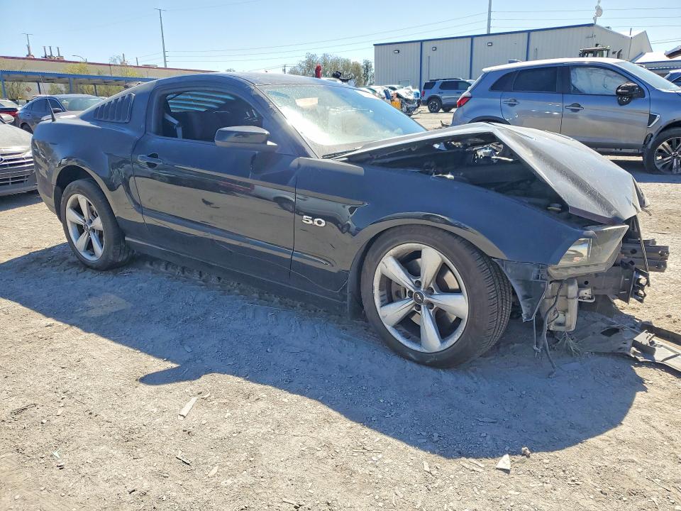 55111206 :رقم المزاد ، 1ZVBP8CF6D5232532 vin ، 2013 Ford Mustang مزاد بيع