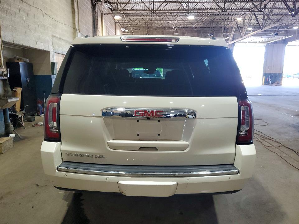 Продажа на аукционе авто 2015 Gmc Yukon Xl, vin: 1GKS2HKC9FR127394, номер лота: 54296646