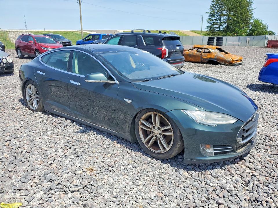 Продажа на аукционе авто 2014 Tesla Model S, vin: 5YJSA1H17EFP39268, номер лота: 53122876