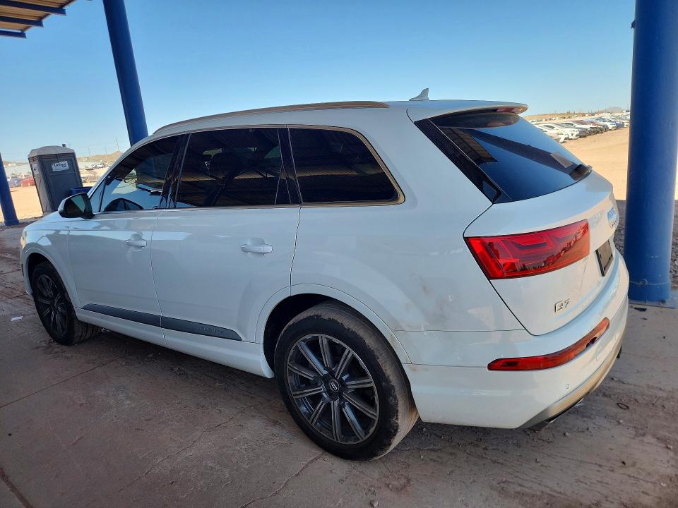 Продажа на аукционе авто 2017 Audi Q7, vin: WA1LAAF75HD059404, номер лота: 52950396