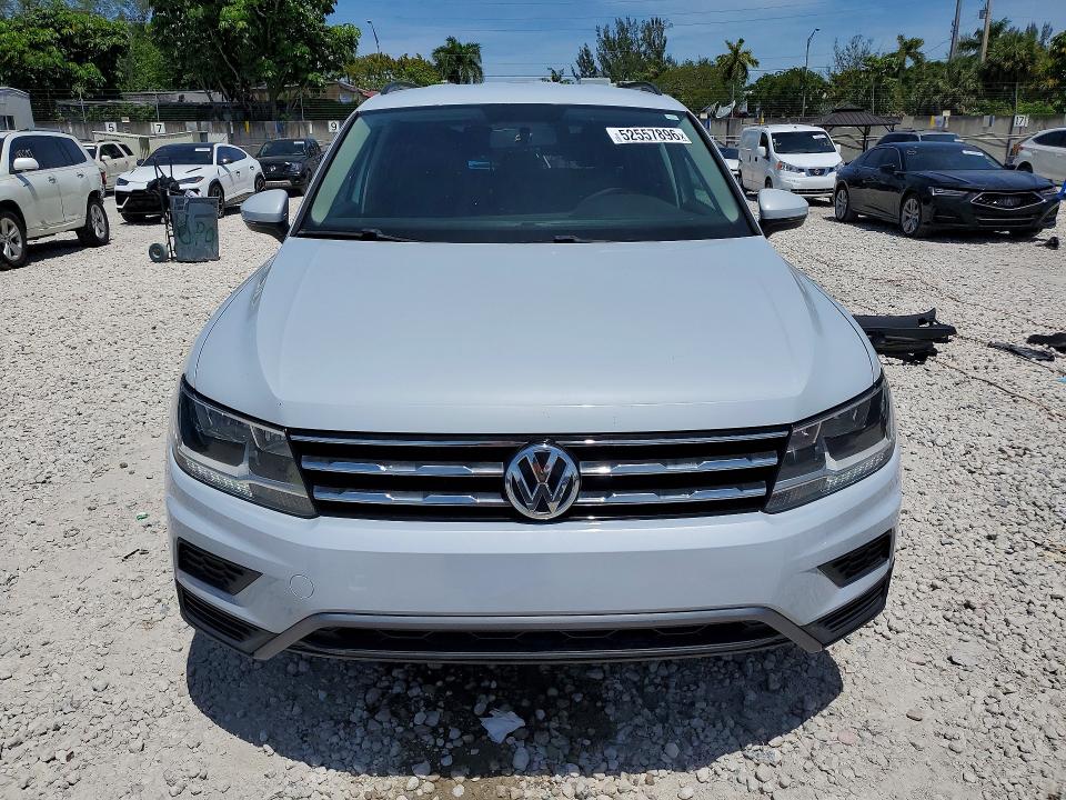 Продаж на аукціоні авто 2018 Volkswagen Tiguan, vin: 3VV1B7AX8JM078450, номер лоту: 52557896