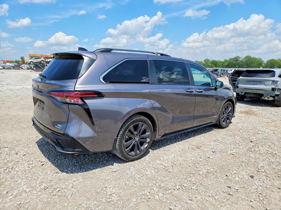 53617586 :رقم المزاد ، 5TDDRKEC6MS051902 vin ، 2021 Toyota Sienna مزاد بيع