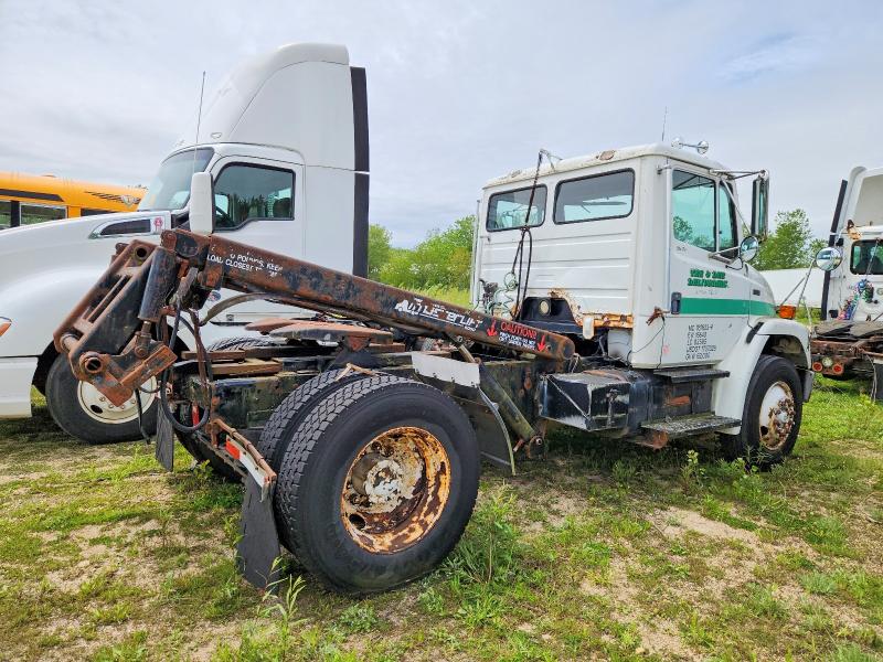 54199626 :رقم المزاد ، 1FUBBXBS71HH23773 vin ، 2001 Freightliner Medium Conventional مزاد بيع