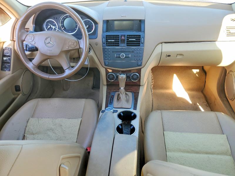 51911896 :رقم المزاد ، WDDGF81X08F138319 vin ، 2008 Mercedes-benz C مزاد بيع
